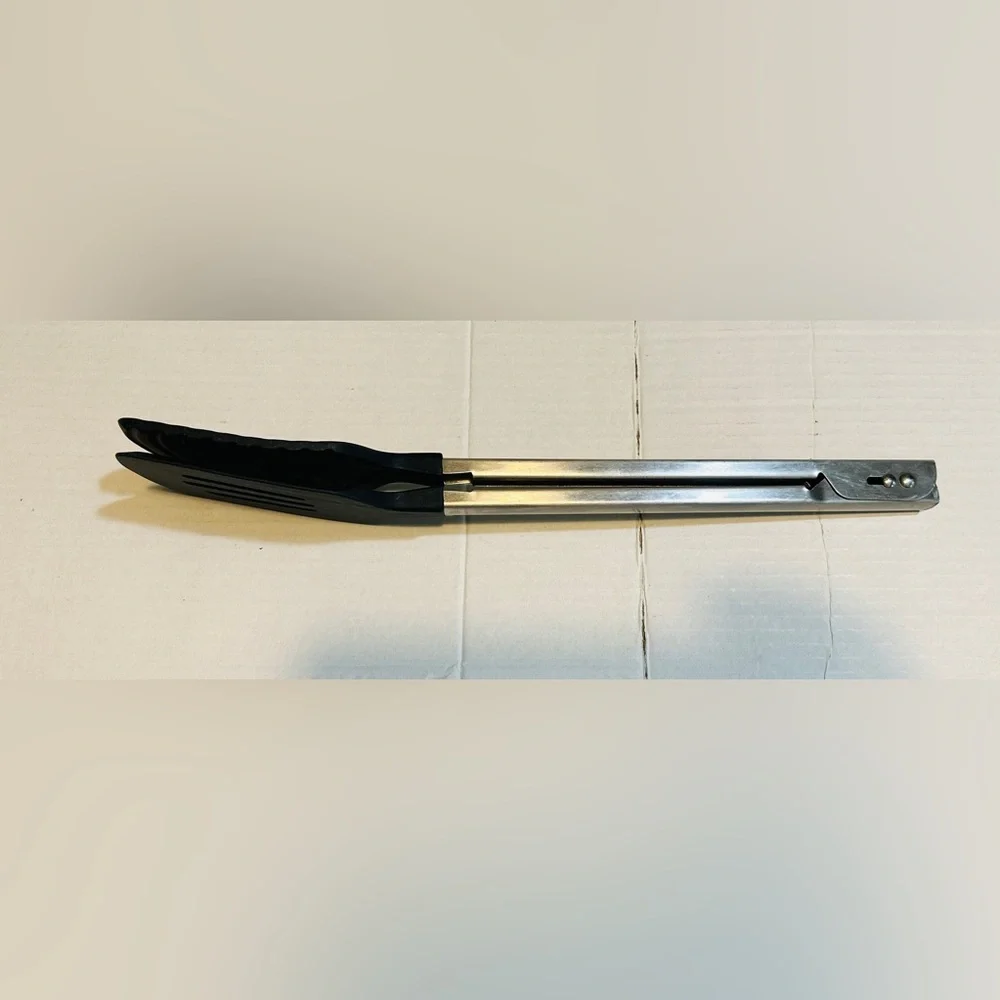 Pampered Chef spatula tongs. New condition. - Picture 2 of 6